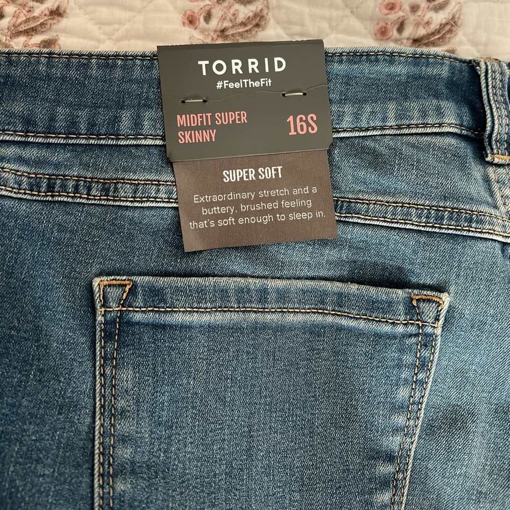 Torrid Midfit Super Skinny brand new with tags